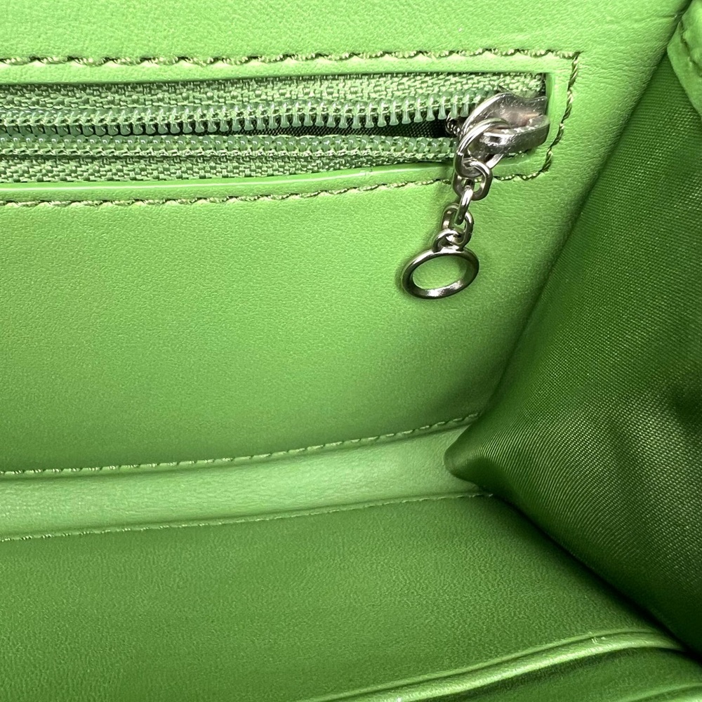 Coach Vintage Vibrant Green Wristlet Wallet Silver Accents NWOT Never Used RARE - Picture 9 of 14